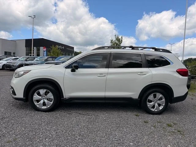 Used 2020 White Subaru Base image 4