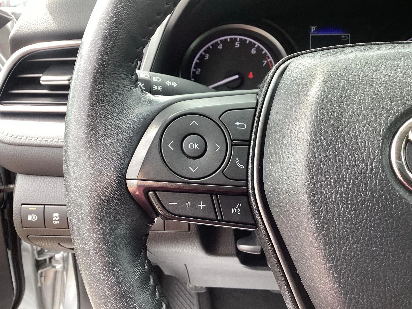 Used 2023 Celestial Silver Metallic Toyota SE image 18