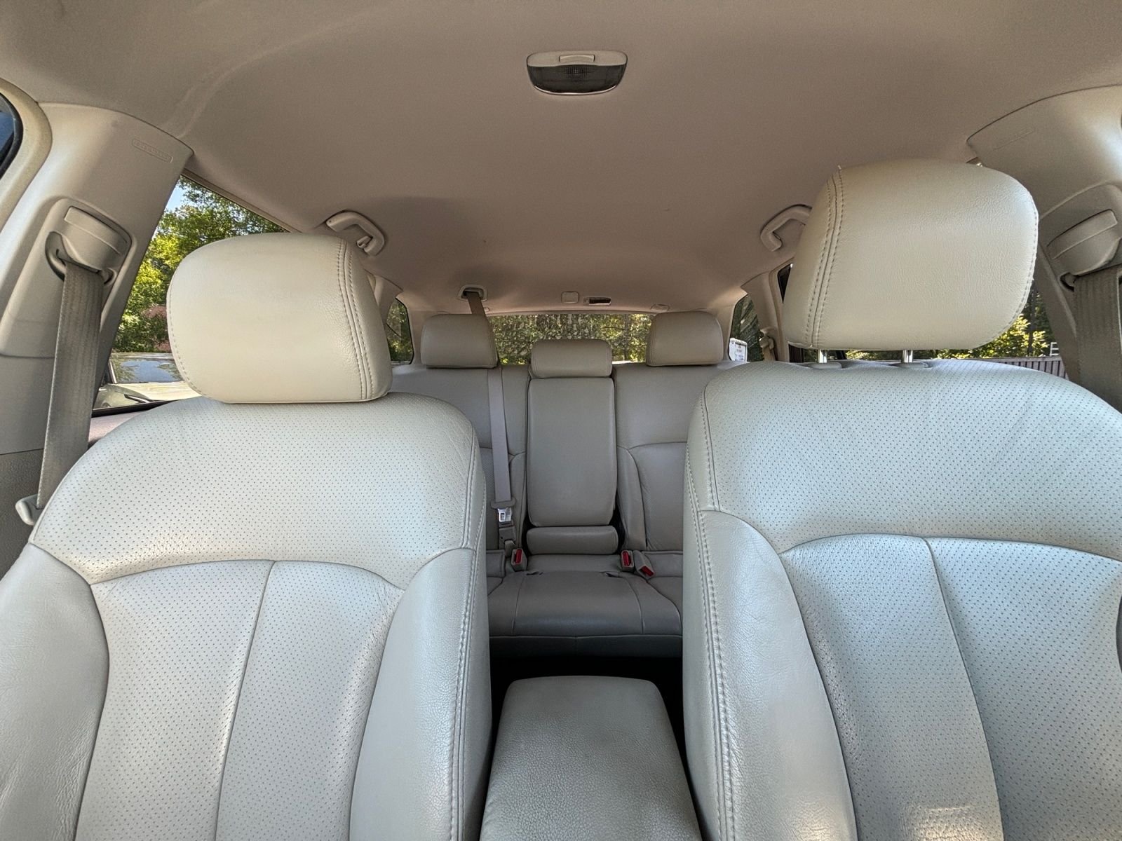 Used 2010 Green Subaru 2.5i Premium image 30