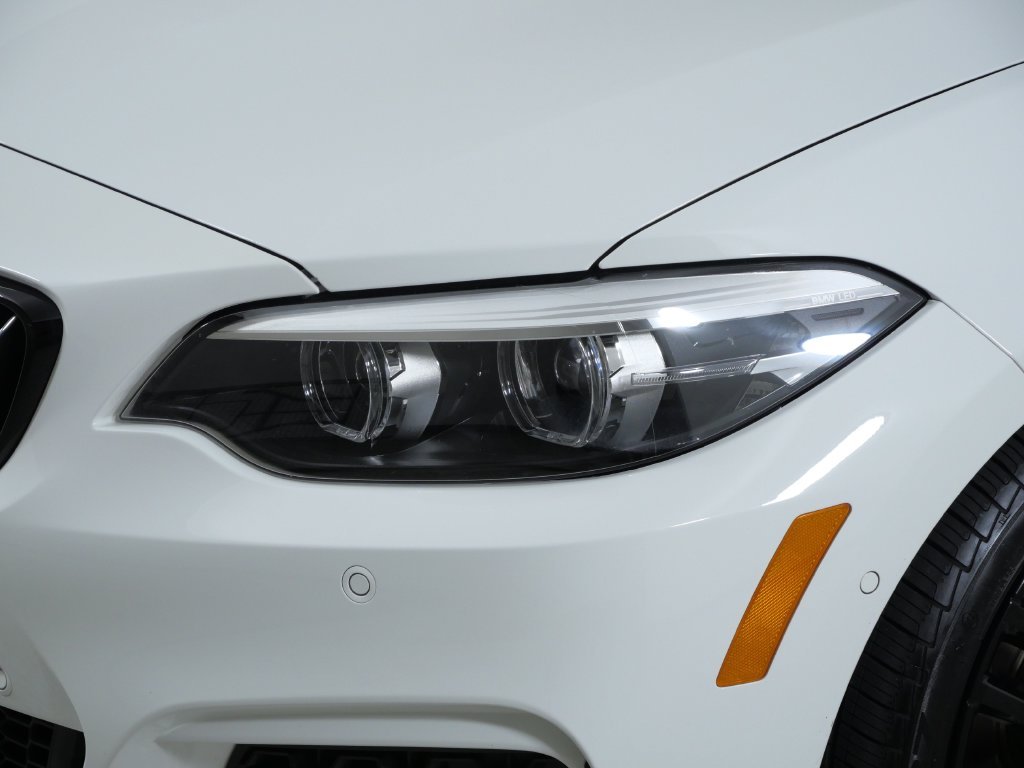 Used 2018 Alpine White BMW M240i image 4