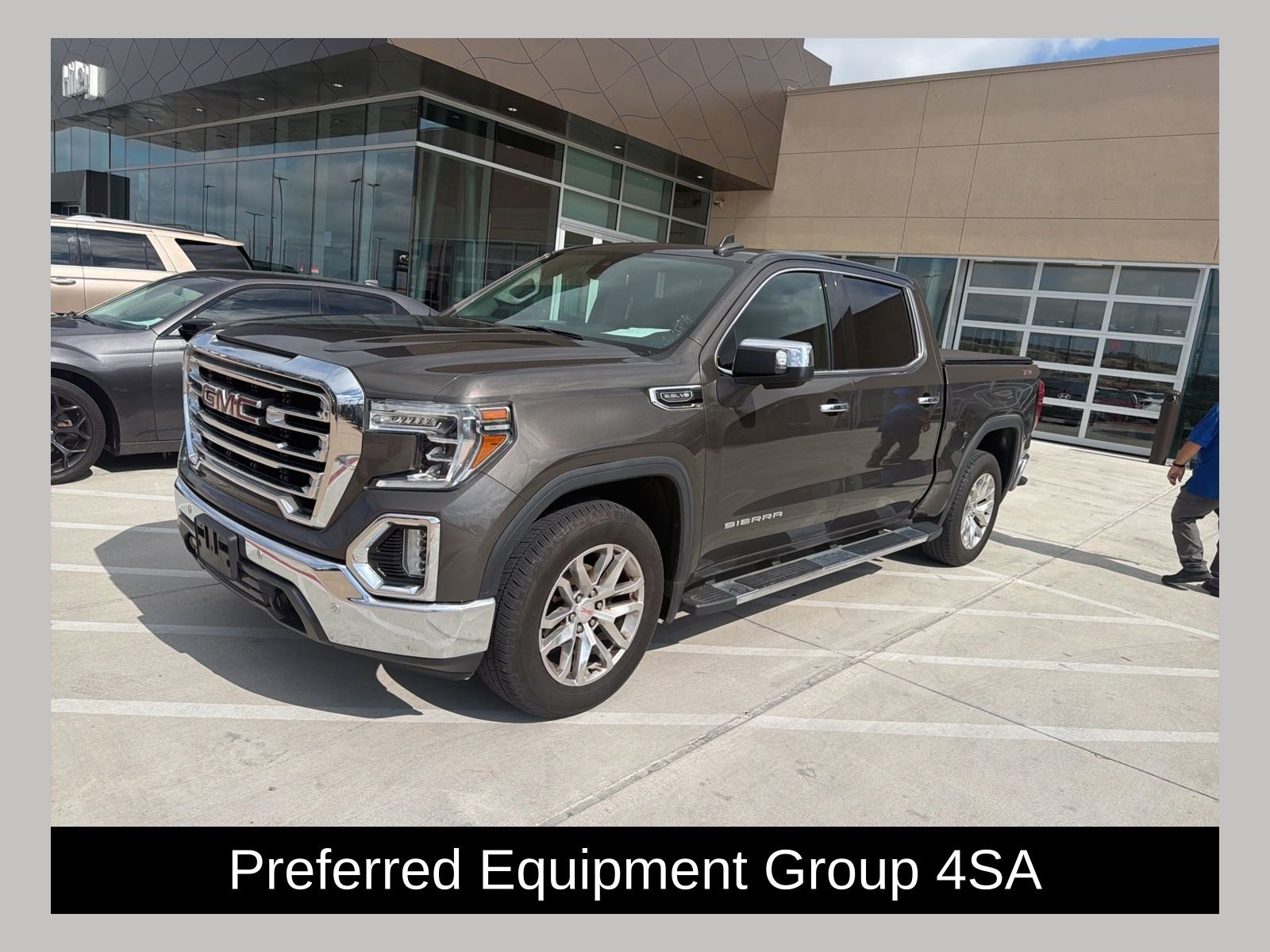 2019 GMC Sierra 4WD Crew Cab Short Box SLT's photo