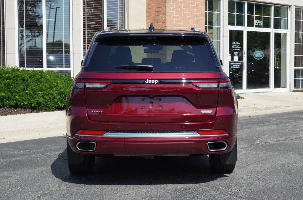 Used 2024 Red Jeep Summit Reserve image 5