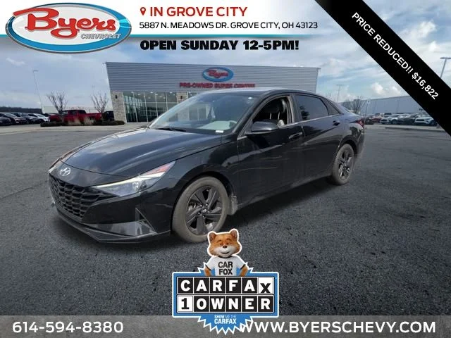 Used 2022 Black Hyundai SEL image 1