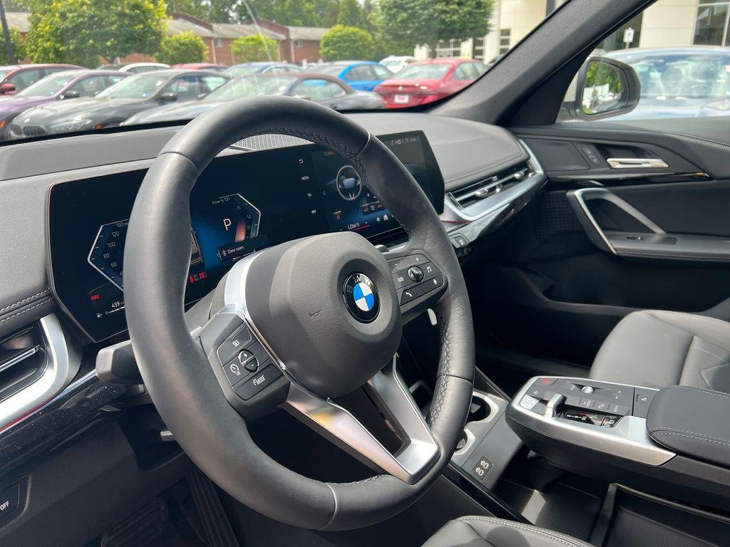 New 2026 Dune Grey Metallic BMW xDrive28i image 4