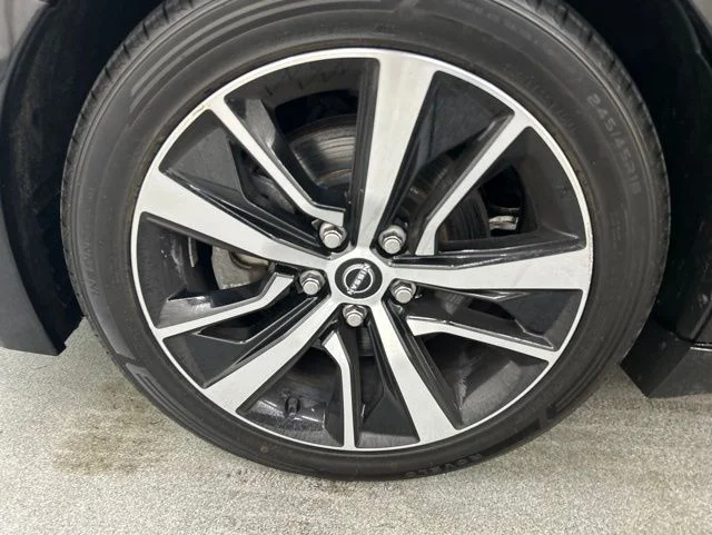 Used 2023 Black Nissan 3.5 SL image 29