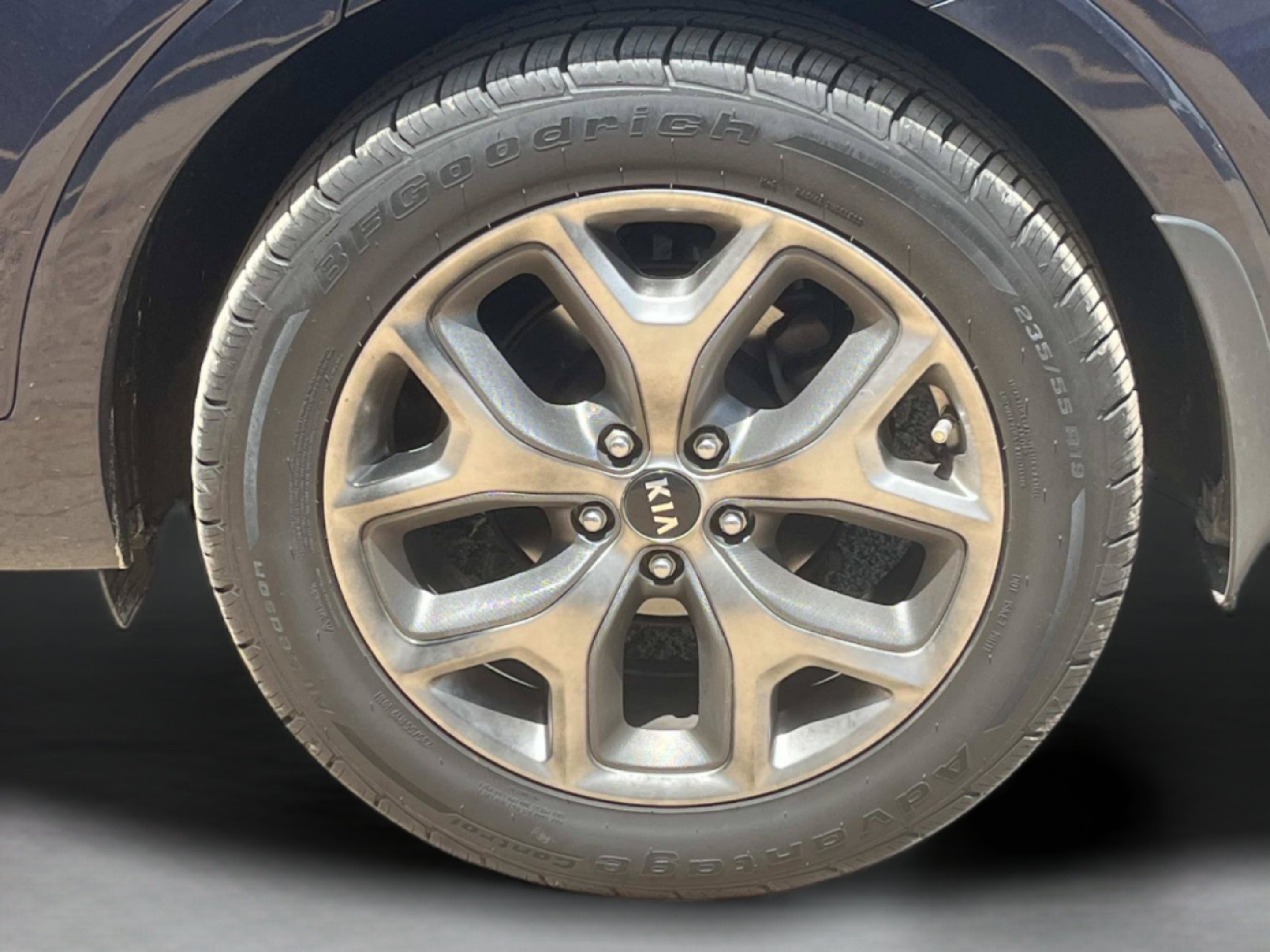 Used 2020 Imperial Blue Kia SX V6 image 11