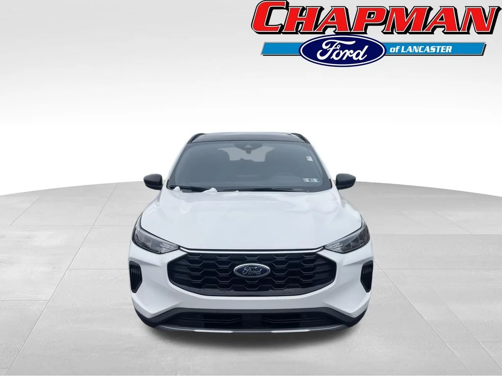 New 2026 Star White Metallic Tri-coat Ford ST-Line image 2