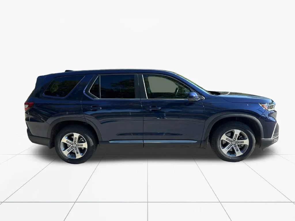 Used 2025 Obsidian Blue Pearl Honda EX-L image 9