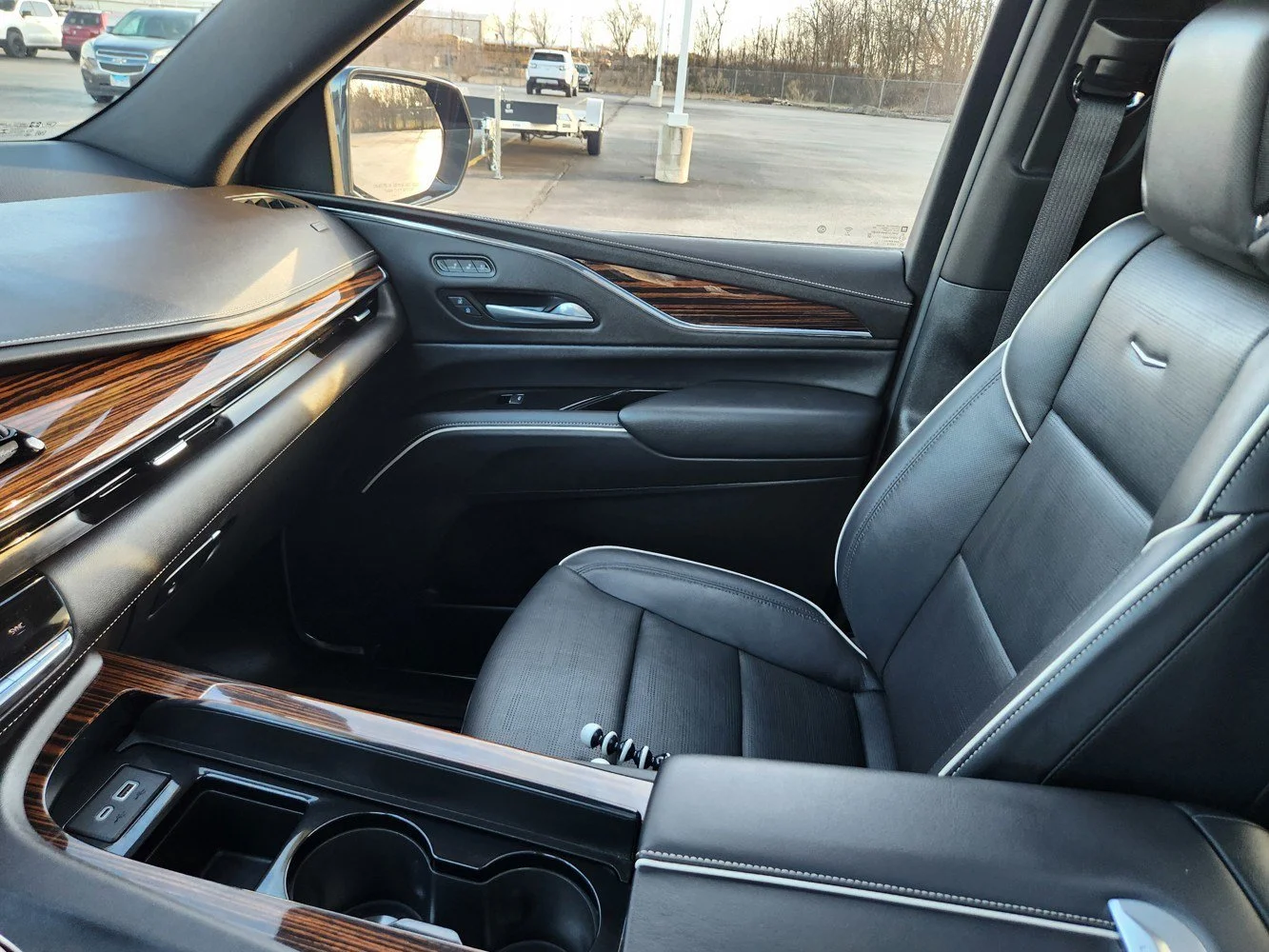 2024 Cadillac Escalade ESV Premium Luxury - Photo 15