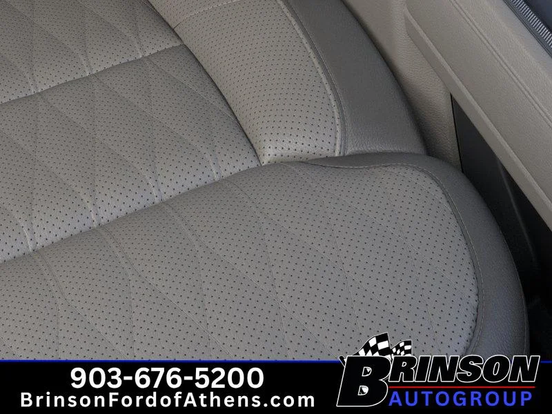 New 2026 Star White Metallic Tri-Coat Ford Platinum image 16