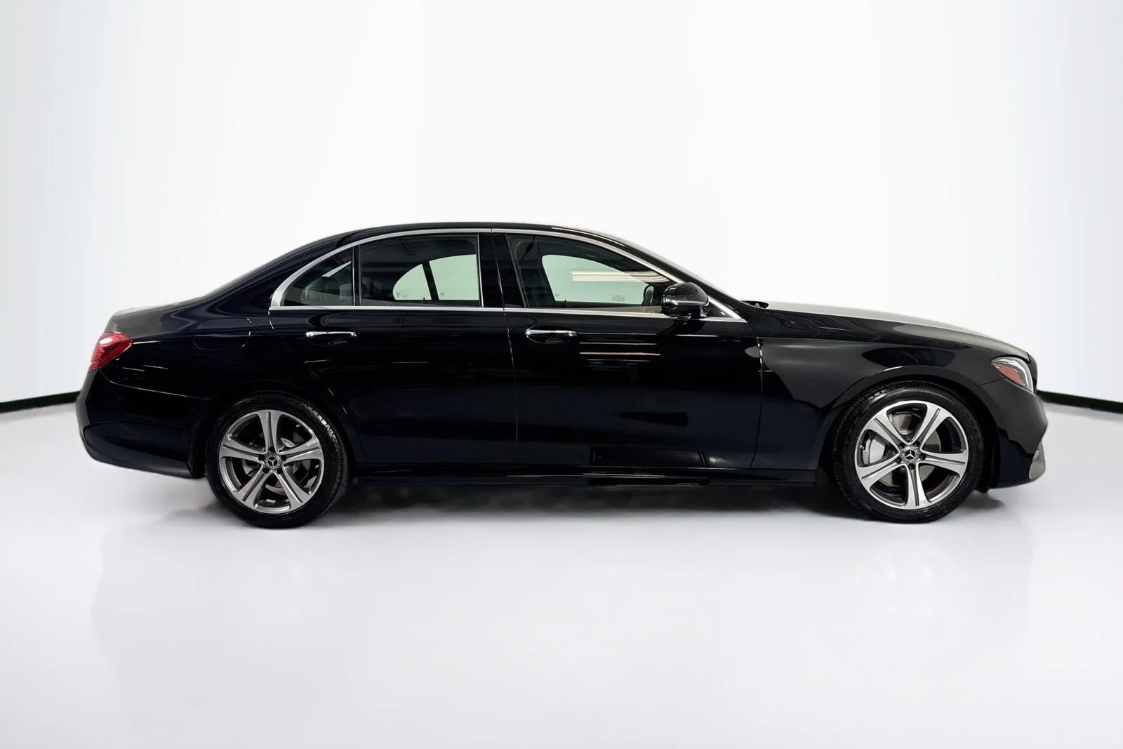 Used 2020 Black Mercedes-Benz E 350 image 4