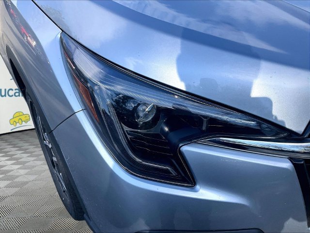 Used 2023 Ice Silver Metallic Subaru Limited image 31