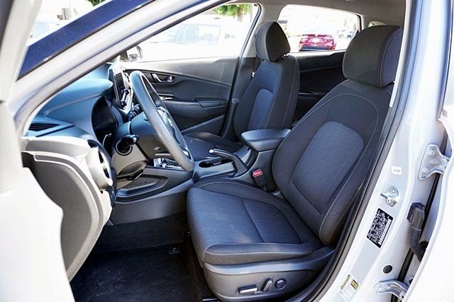 Used 2023 Silver Hyundai SEL image 14