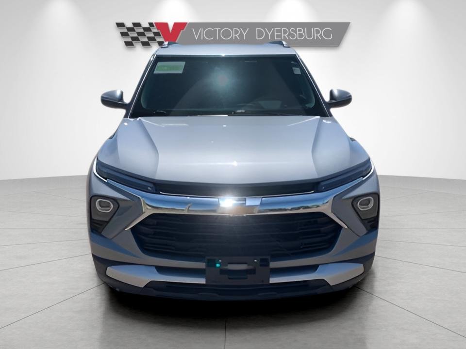 Used 2025 Gray Chevrolet LT image 3