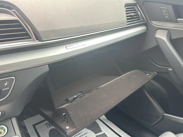 Used 2025 Silver Audi  image 36