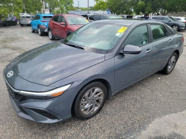 Certified Used 2024 Gray Hyundai SEL image 2