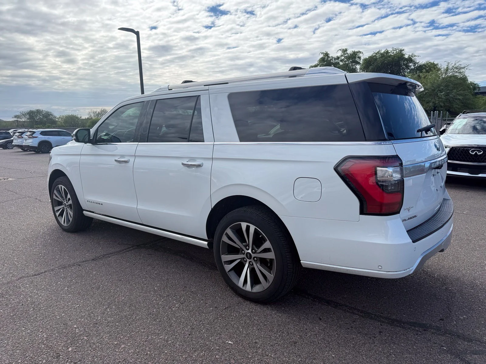 Used 2021 Star White Tri-Coat Ford Platinum image 6