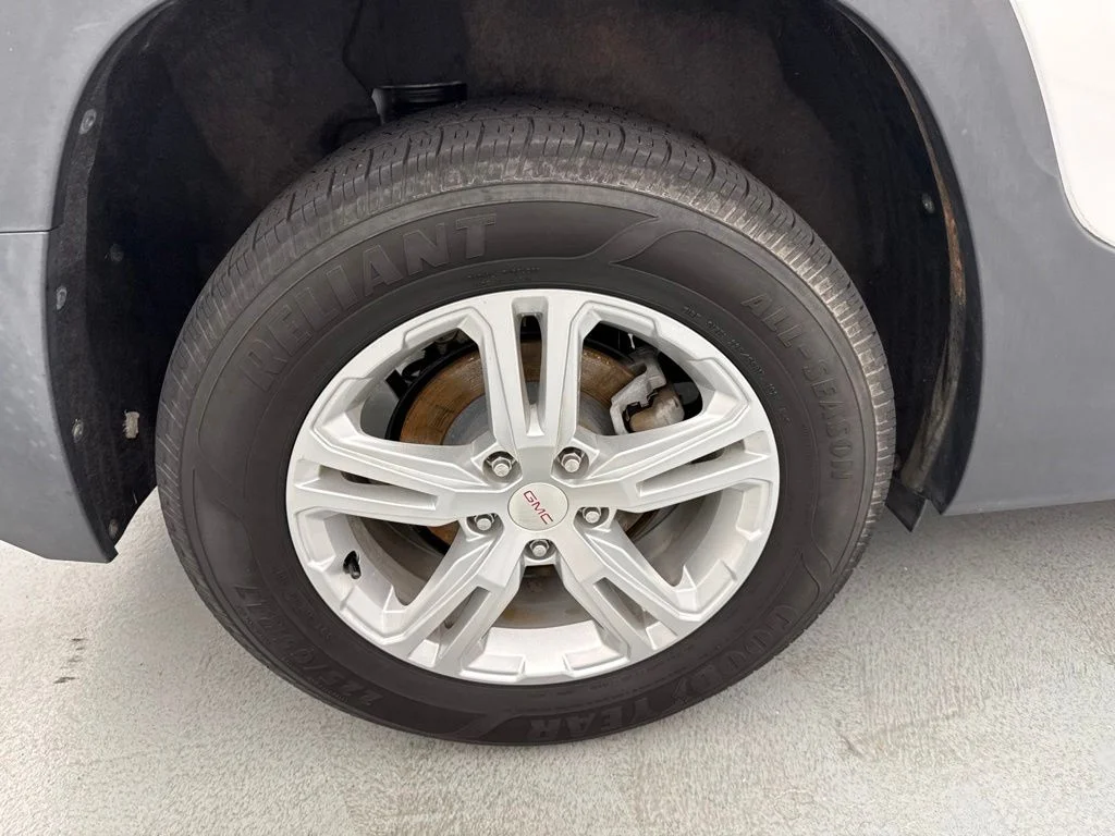 Used 2020 Summit White GMC SLE image 13