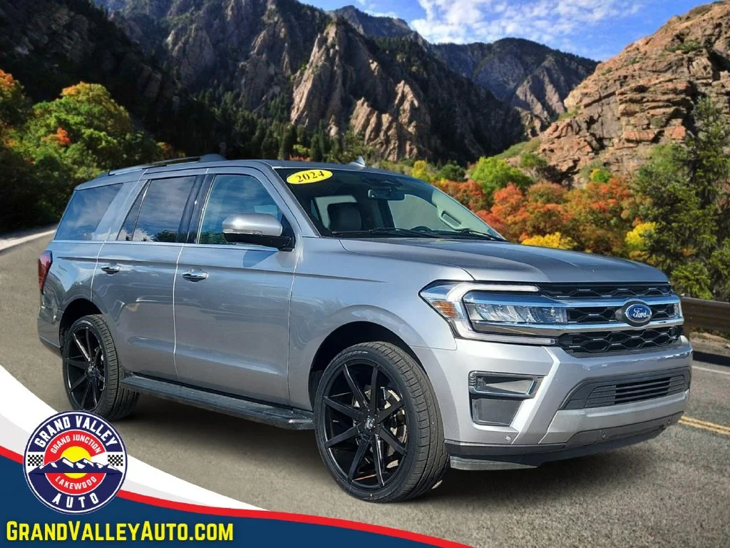 Used 2024 Silver Ford Limited image 1