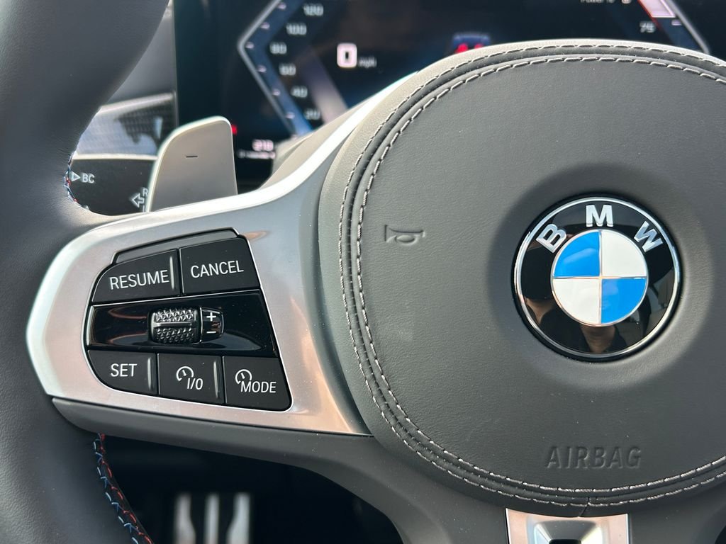 2026 BMW X5 M60i - Photo 17