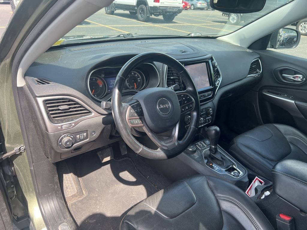Used 2021 Green Jeep Limited image 5