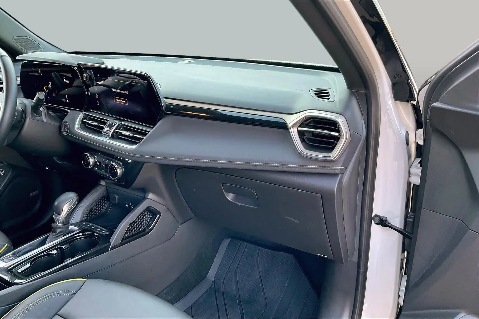 Used 2026 White Sands Chevrolet ACTIV image 15