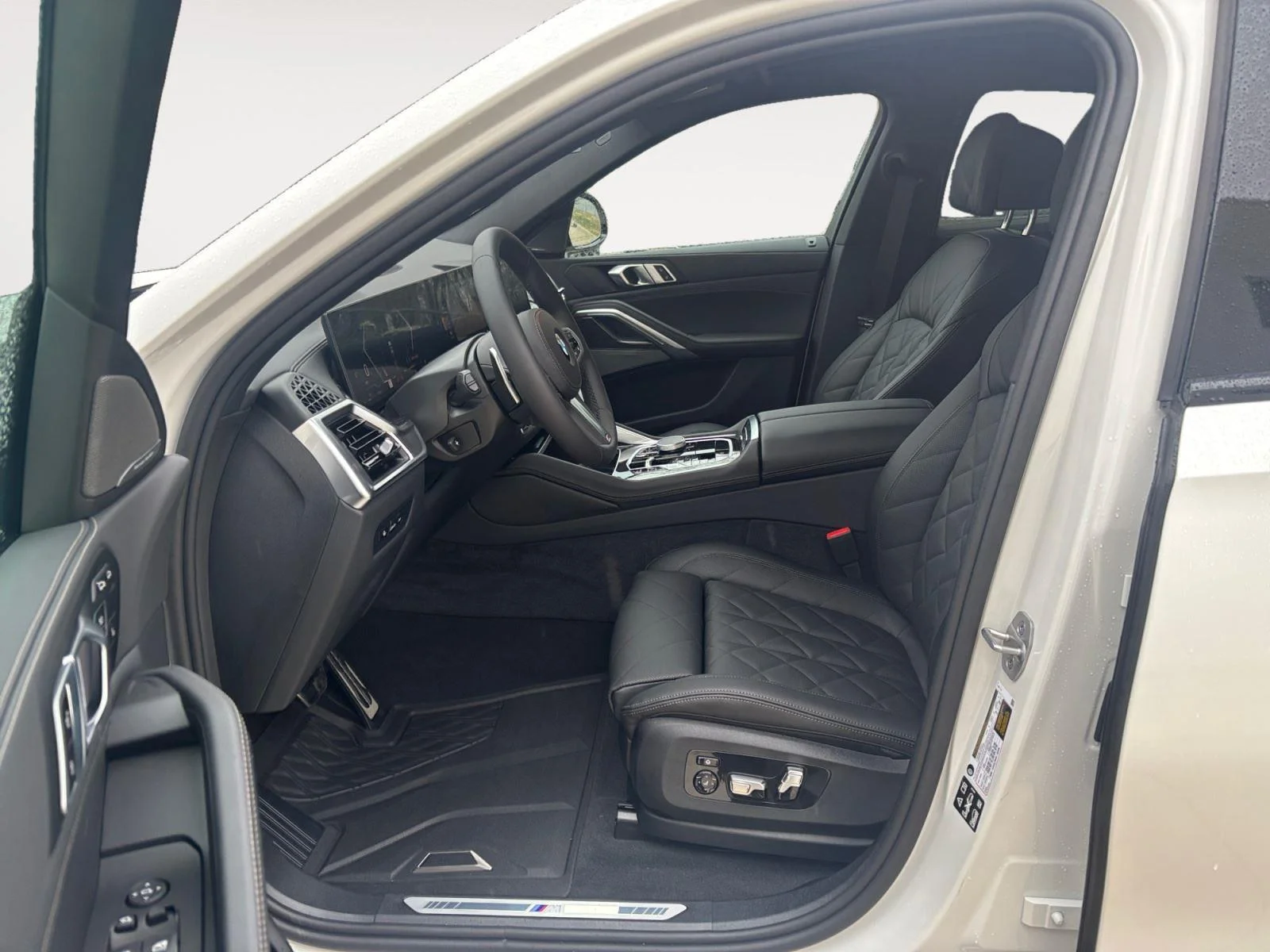 Used 2026 Mineral White Metallic BMW xDrive40i image 20
