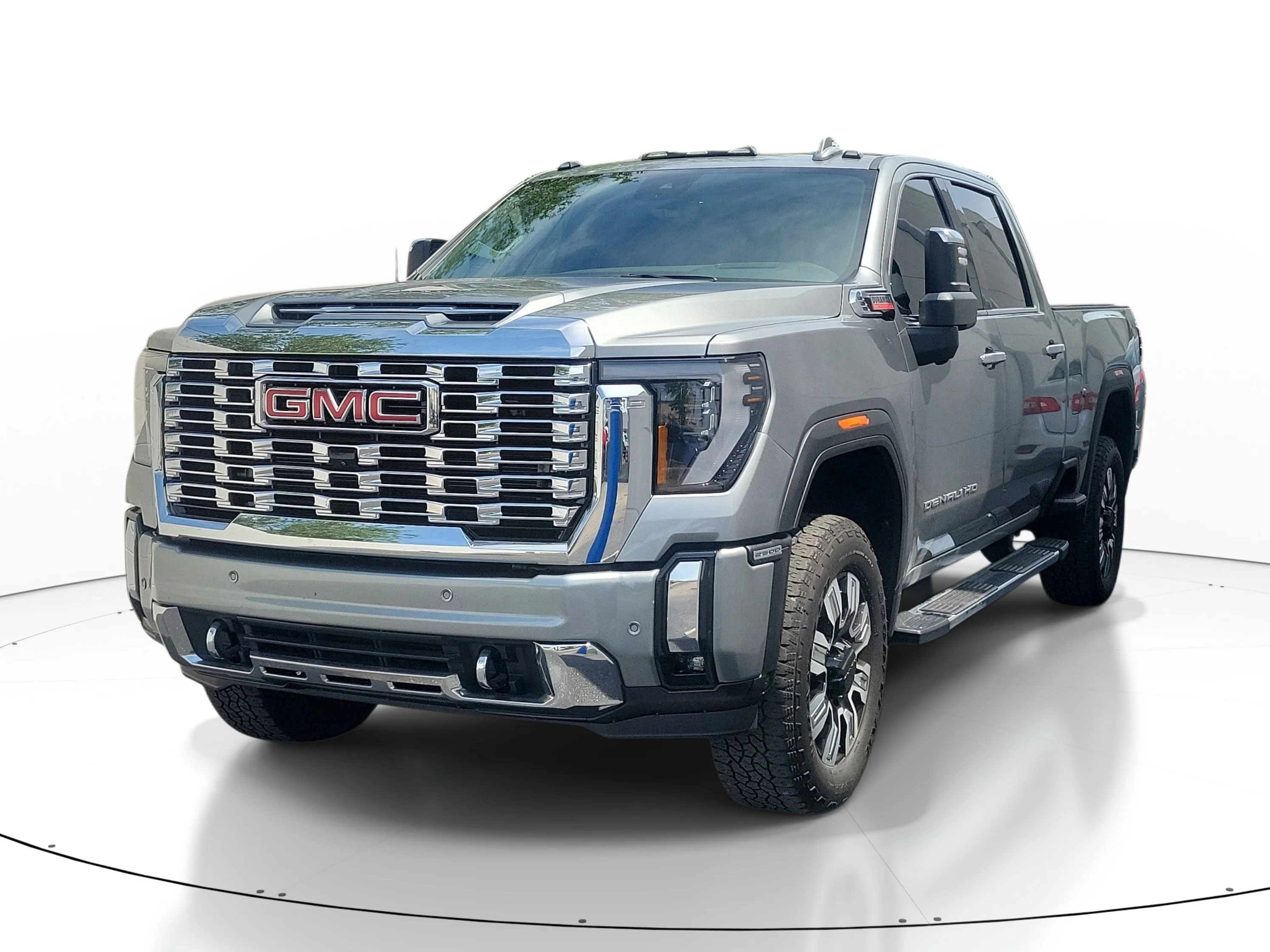 Used 2014 Iridium Metallic GMC SLE image 2