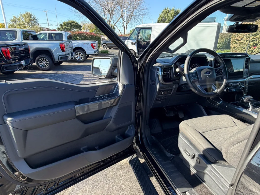 2023 Ford F-150 XLT - Photo 23