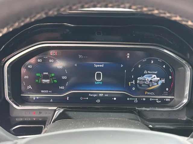 Used 2024 Summit White Chevrolet LT image 22