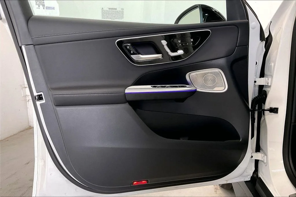 New 2026 Polar White Mercedes-Benz GLC 300 image 22