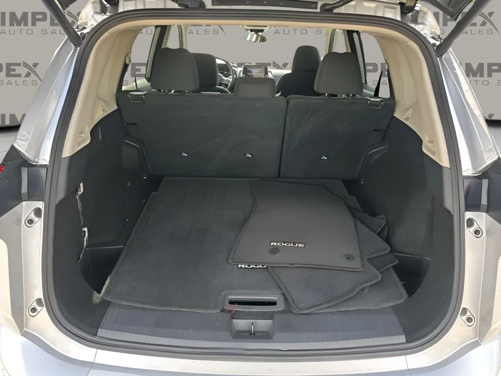 Used 2025 Silver Nissan SV image 28