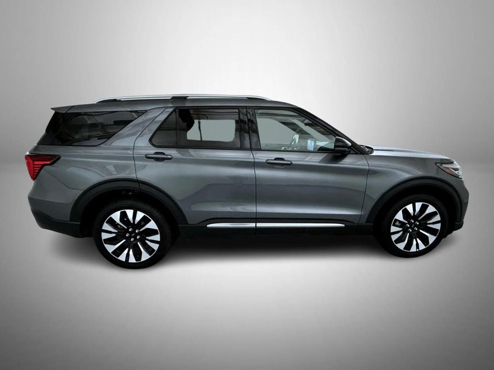 Used 2025 Gray Ford Platinum image 4