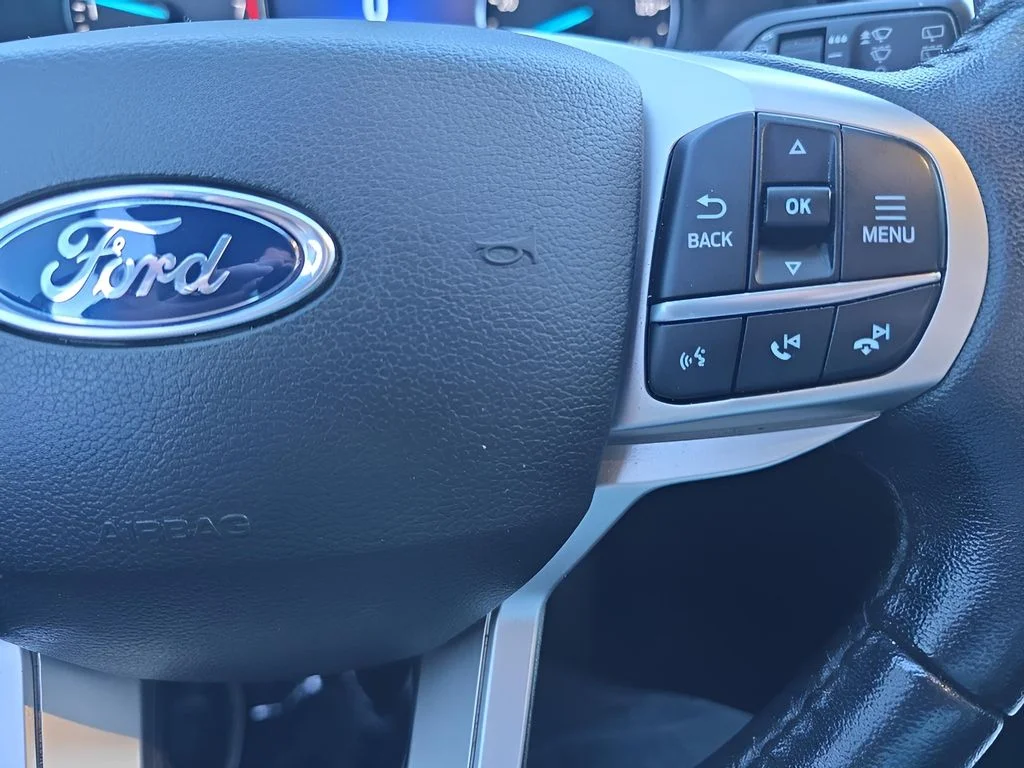 Used 2021 Rapid Red Metallic Tinted Clearcoat Ford XLT image 15