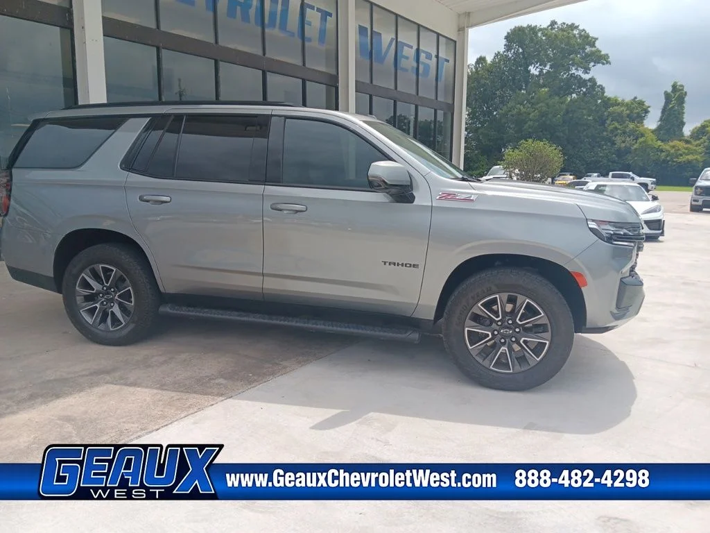 Used 2024 Gray Chevrolet Z71 image 12