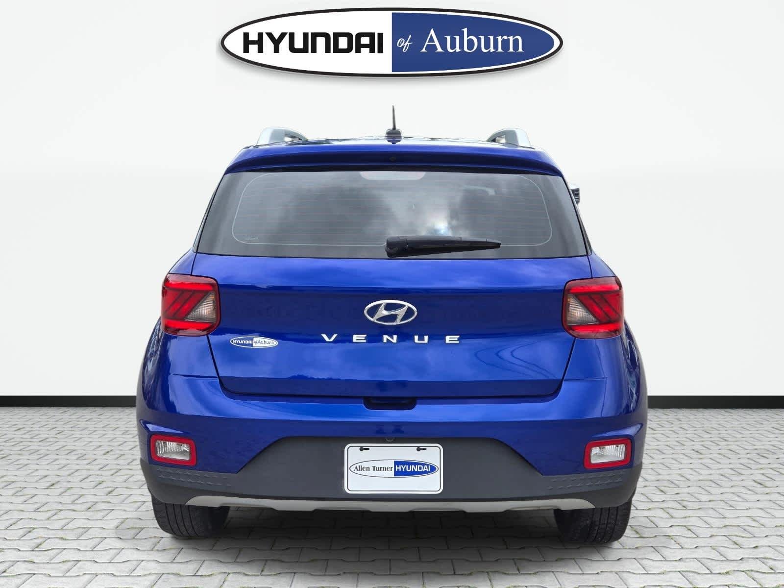 2023 Hyundai Venue SEL - Photo 6