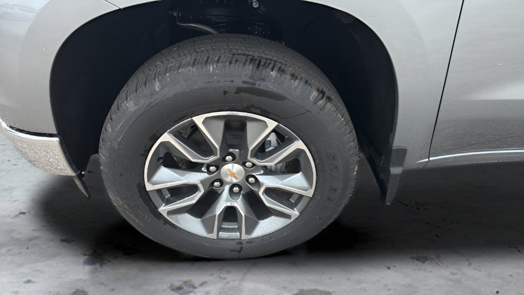 New 2026 Sterling Gray Metallic Chevrolet LT image 29
