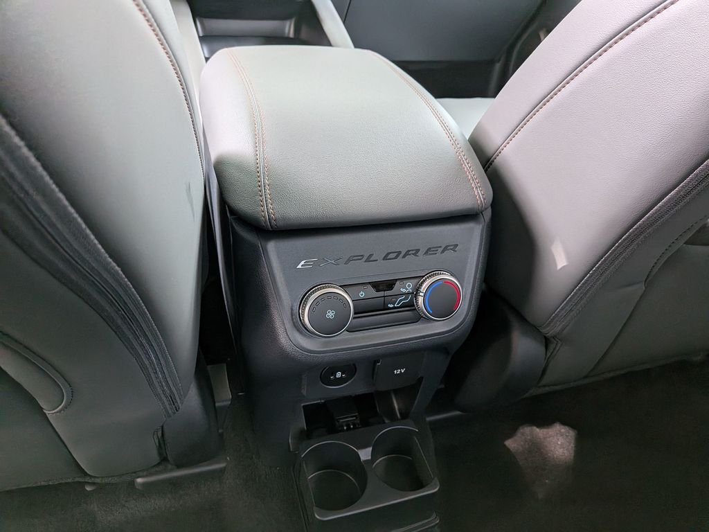 New 2026 Vapor Blue Metallic Ford Active image 32