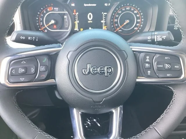 New 2026 41 Jeep 4-DOOR SAHARA image 13