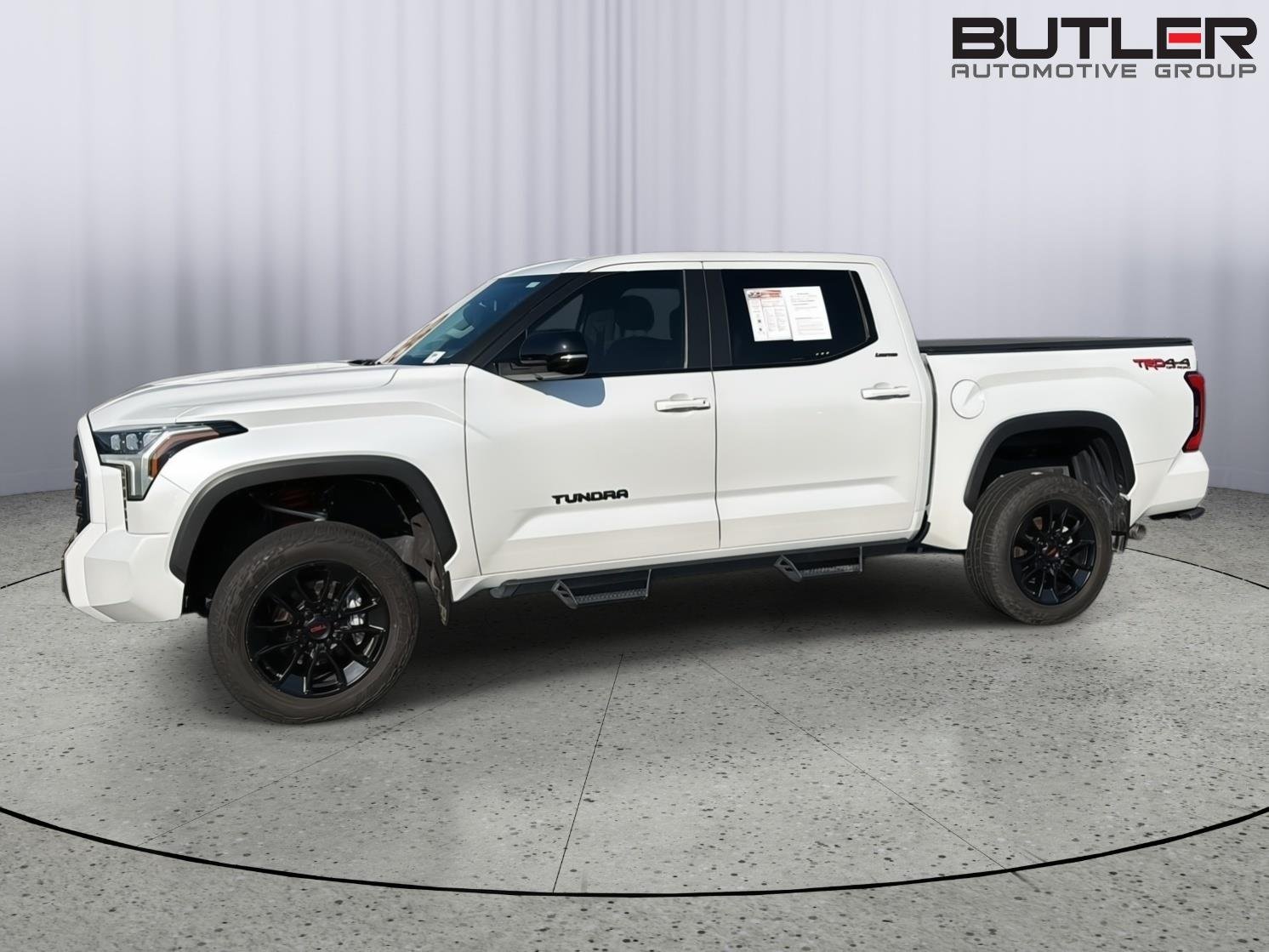 Used 2024 Wind Chill Pearl Toyota Limited image 3