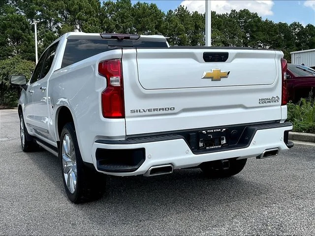 Used 2025 Beige Chevrolet High Country image 6