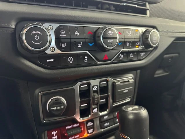 Used 2024 Anvil Clear Coat Jeep Rubicon X image 47