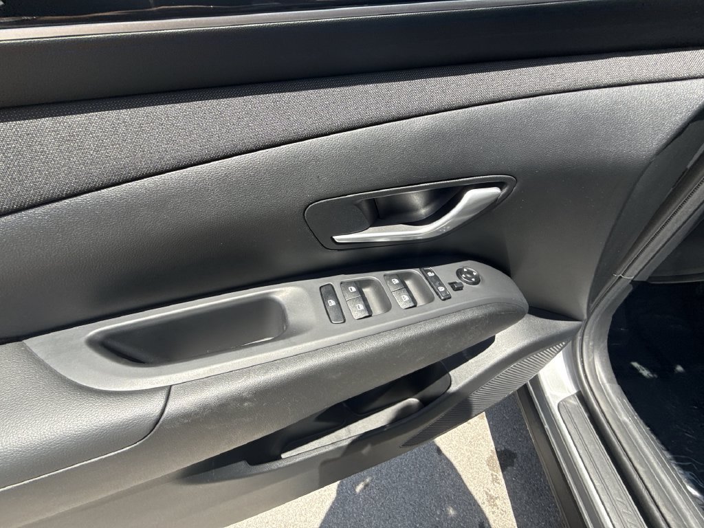 Used 2023 Silver Hyundai SEL image 13