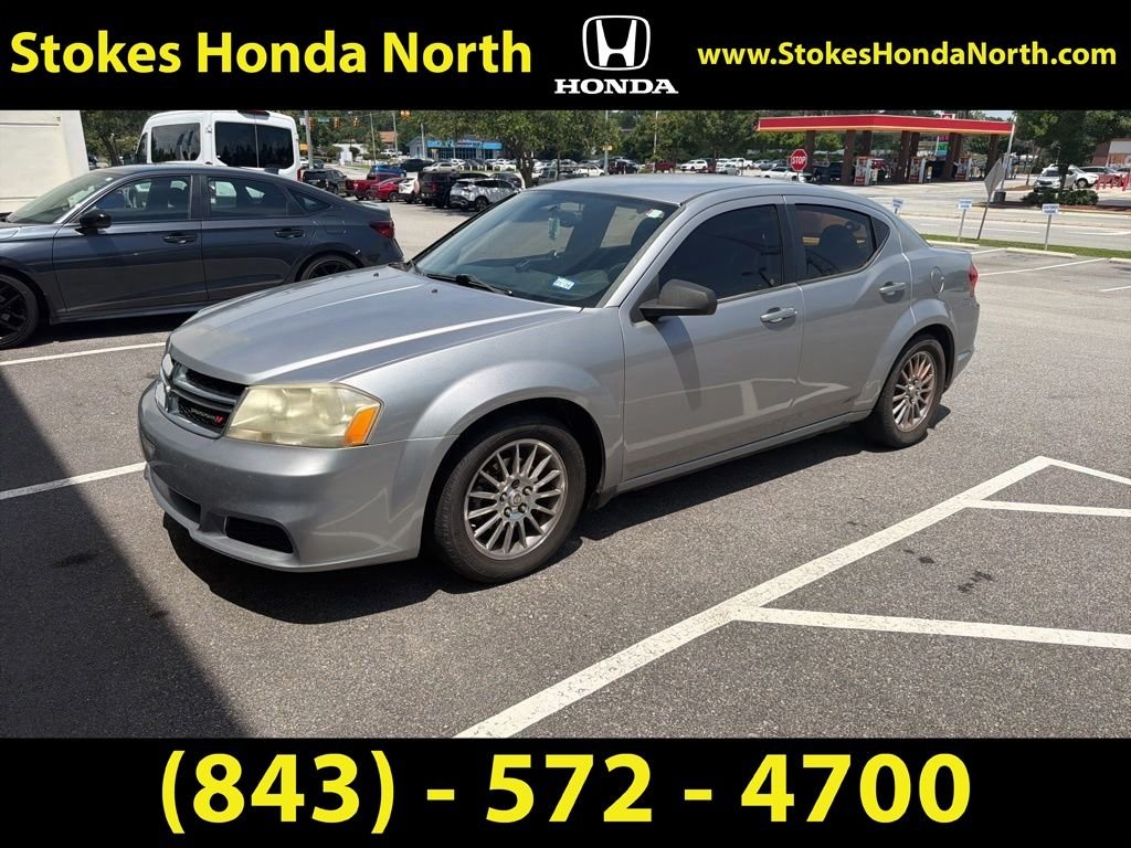 Used 2014 Silver Dodge SE image 2