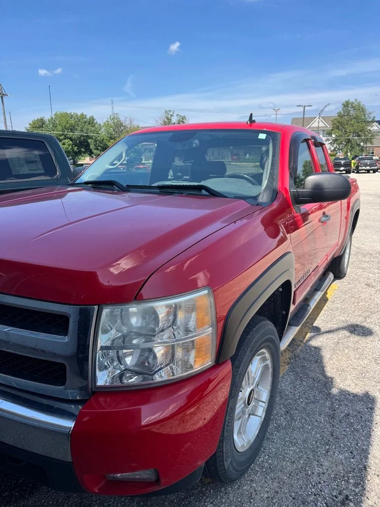 Used 2009 Chevrolet Silverado 1500 1LT with VIN 1GCEK29049Z277452 for sale in Dubuque, IA