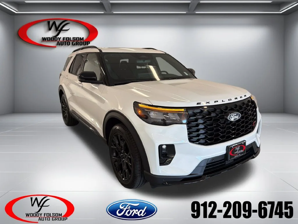 New 2027 Star White Metallic Tri-Coat Ford ST image 1