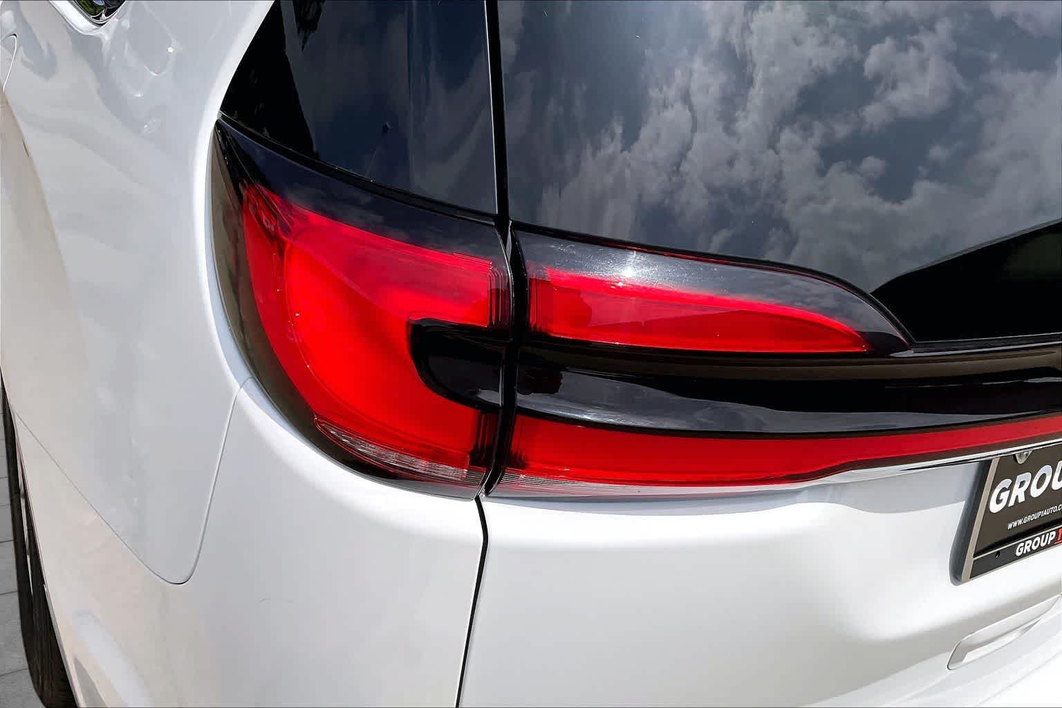 Used 2023 Bright White Clearcoat Chrysler Touring L image 48