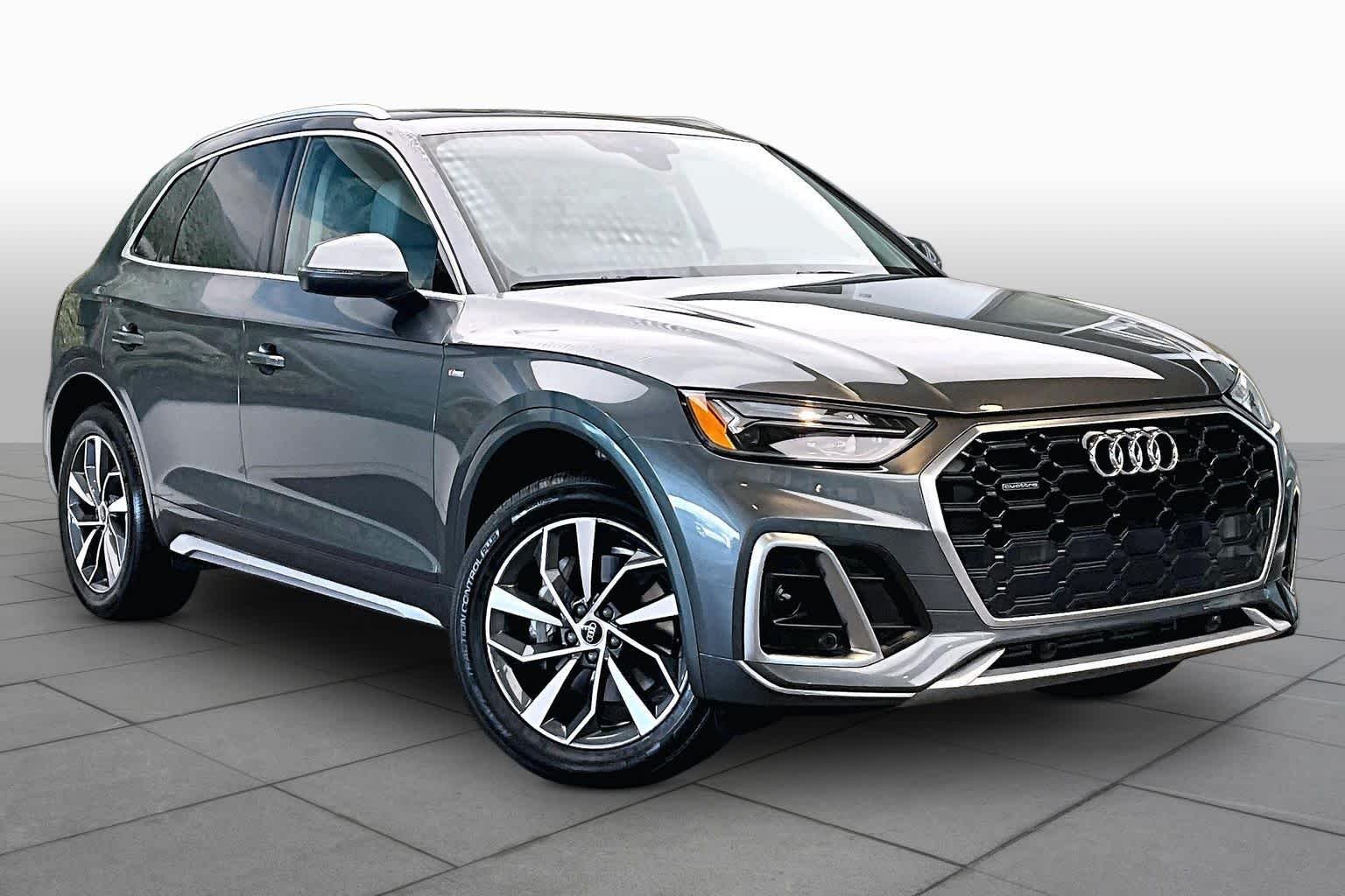 Used 2023 Daytona Gray Pearl Effect Audi S line Premium image 3