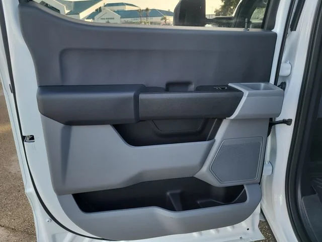 Used 2025 White Ford XL image 12