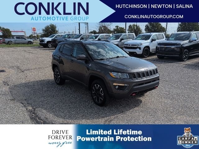 Used 2019 Gray Jeep Trailhawk image 1